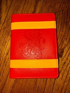 Universal Gryffindor passport NWT